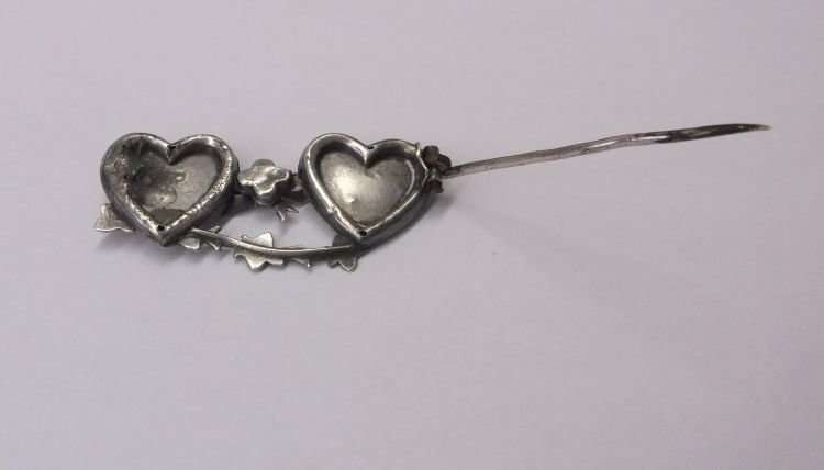 A RARE OLD HALLMARKED STERLING SILVER MIZPAH BROOCH ....CHESTER ...AROUND 1896...PLEASE READ
