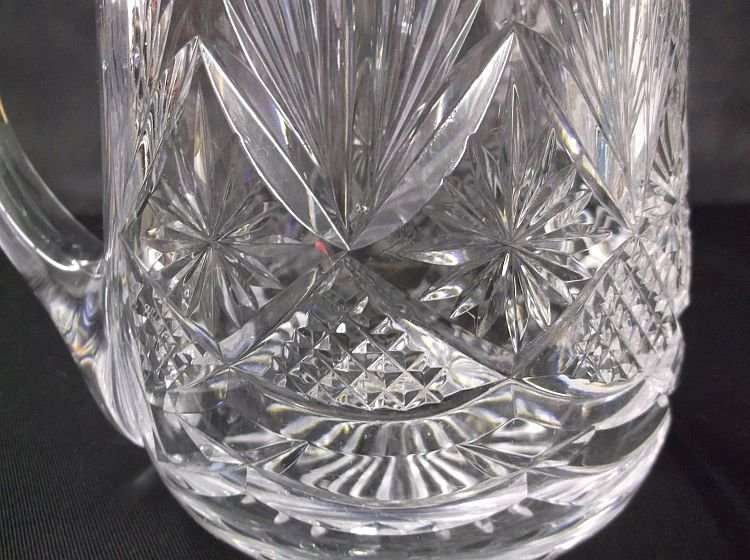 A BEAUTIFUL LARGE CRYSTAL GLASS JUG / PITCHER BY WEBB GORBETT ENGLAND ...EXCELLENT CONDITION !!!!!!!