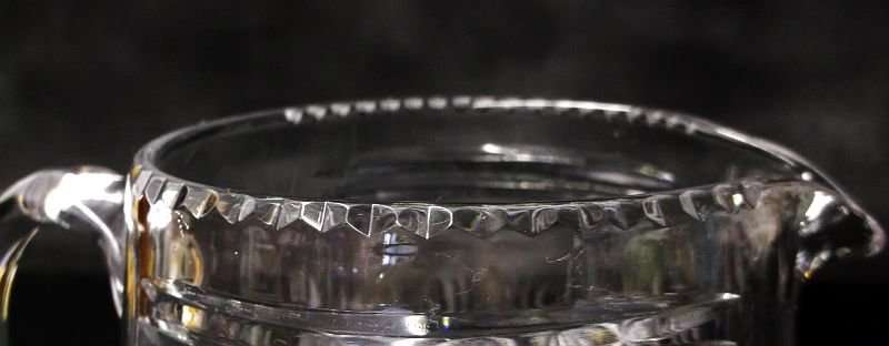 A BEAUTIFUL LARGE CRYSTAL GLASS JUG / PITCHER BY WEBB GORBETT ENGLAND ...EXCELLENT CONDITION !!!!!!!