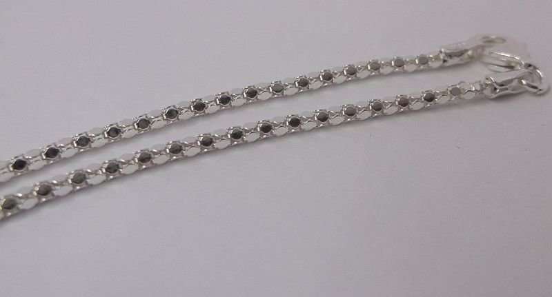 A STUNNING STERLING SILVER NECKLACE WITH A GOOD SIZE STERLING SILVER LOCKET ...WOW !!! GREAT DEAL !!