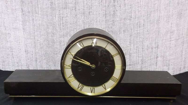 AN ART DECO STYLE CLOCK BY VIKING - NEEDS TLC / SERVICE