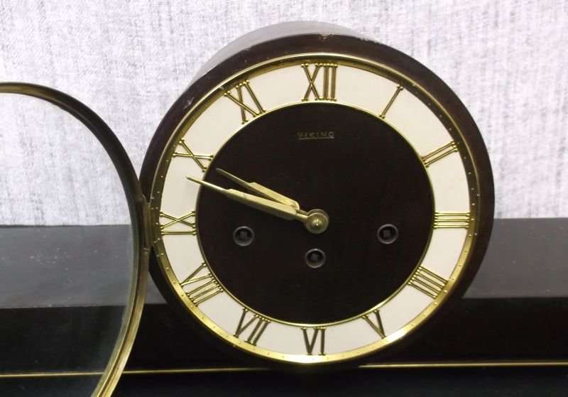 AN ART DECO STYLE CLOCK BY VIKING - NEEDS TLC / SERVICE