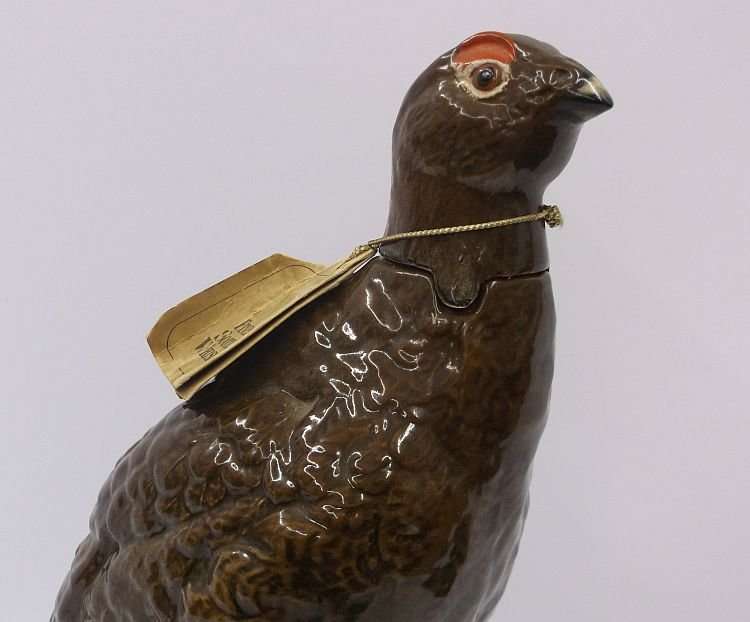 A GORGEOUS LARGE VINTAGE BESWICK PORCELAIN DECANTER MADE FOR ""THE FAMOUS GROUSE"" SCOTCH WHISKY