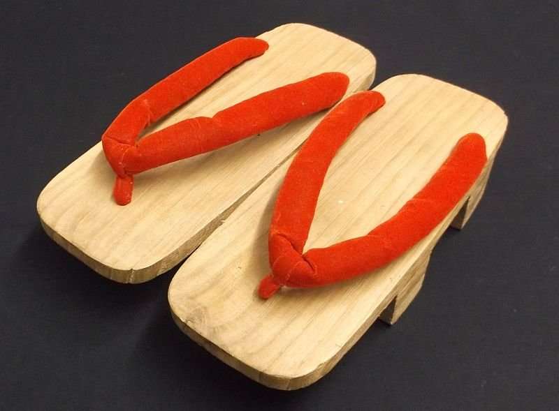 NEVER SEEN BEFORE ?? A PAIR OF WOODEN JAPANESE GEISHA SHOES...RARE FIND