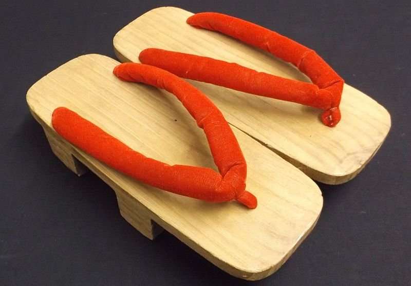 NEVER SEEN BEFORE ?? A PAIR OF WOODEN JAPANESE GEISHA SHOES...RARE FIND