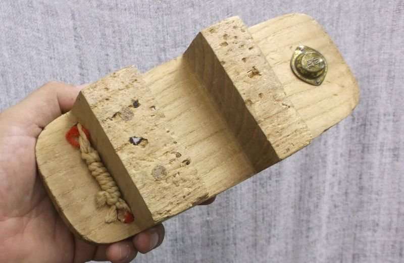 NEVER SEEN BEFORE ?? A PAIR OF WOODEN JAPANESE GEISHA SHOES...RARE FIND