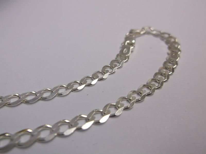 A BRAND NEW CURB CHAIN LINK SOLID STERLING SILVER NECKLACE - GREAT QUALITY !!!