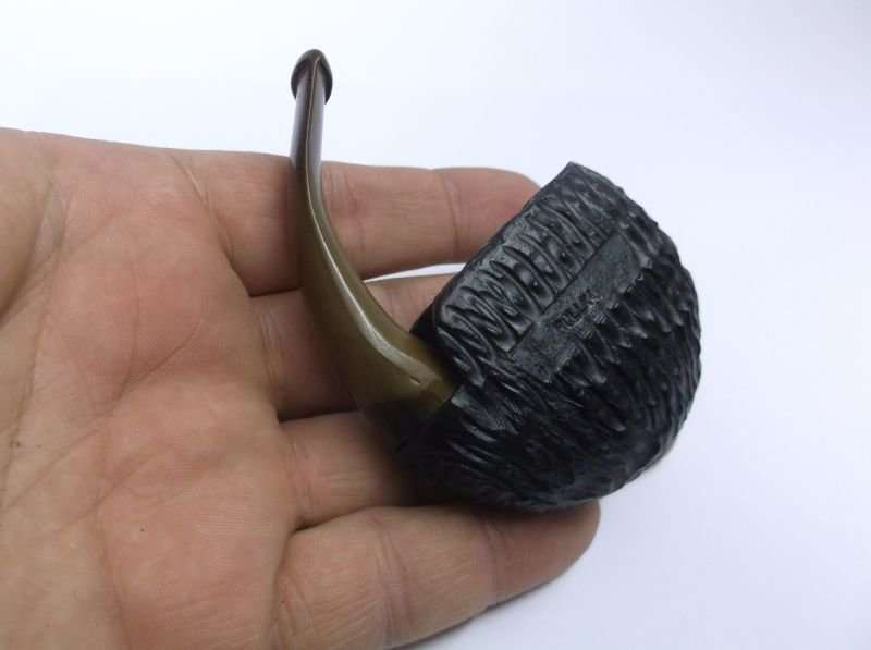 A GRAND OLD "CAPTAINS" TOBACCO SMOKING PIPE MADE BY RQLLKI AS PER PICS