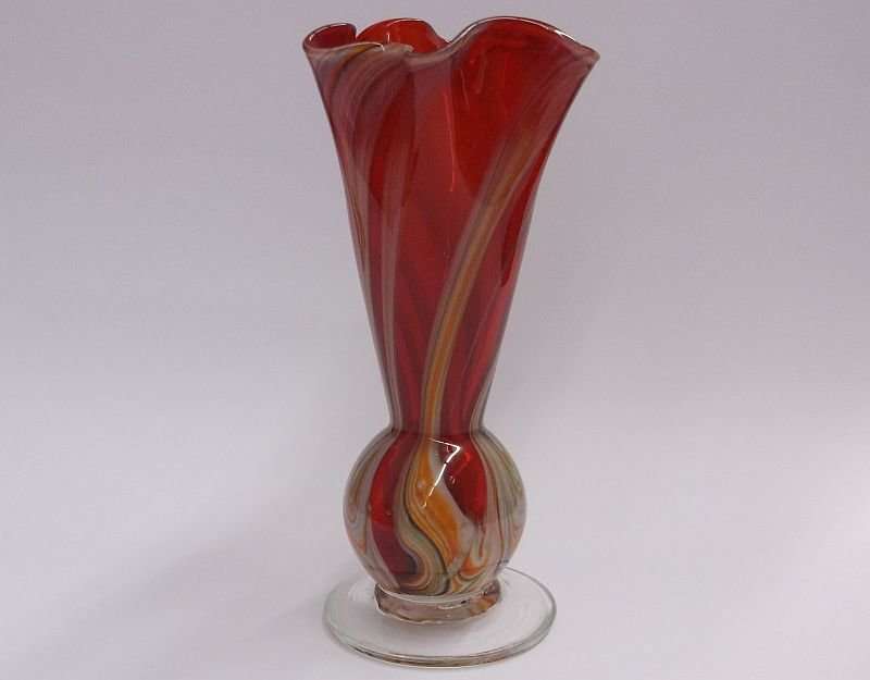 A SUPERB VINTAGE MURANO LOOK BLOWN GLASS VASE WITH LOVELY COLORS AND SWIRLS ....WOW !!!