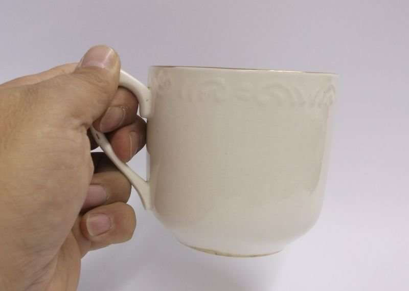 A CHARMING VINTAGE FATHERS DAY OVERSIZE CUP AND SAUCER IN GREAT CONDITION...+- 60 YEARS OLD !!!