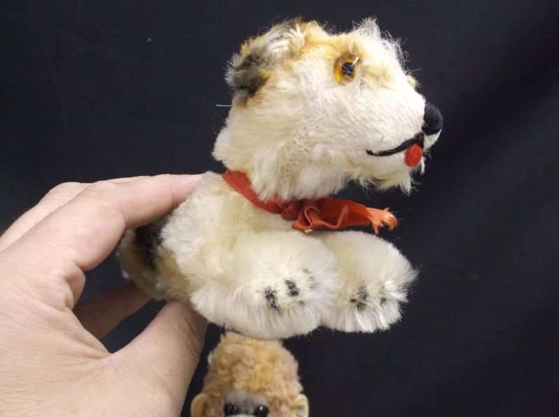 3 STEIFF LIKE CATS ....1 STEIFF LIKE DOG AND A GENUINE STEIFF MONKEY WITH A BUTTON IN HIS EAR !!