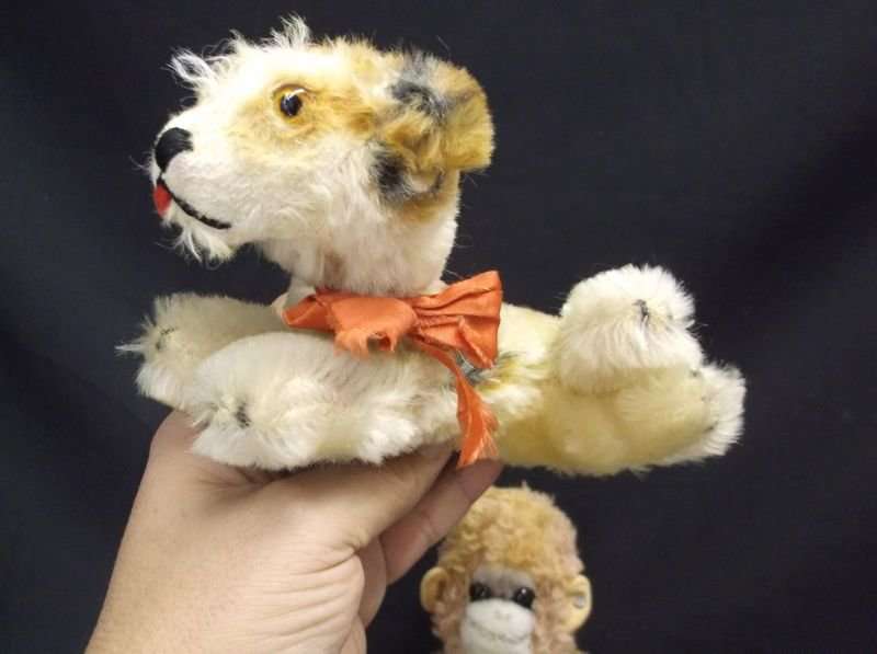 3 STEIFF LIKE CATS ....1 STEIFF LIKE DOG AND A GENUINE STEIFF MONKEY WITH A BUTTON IN HIS EAR !!