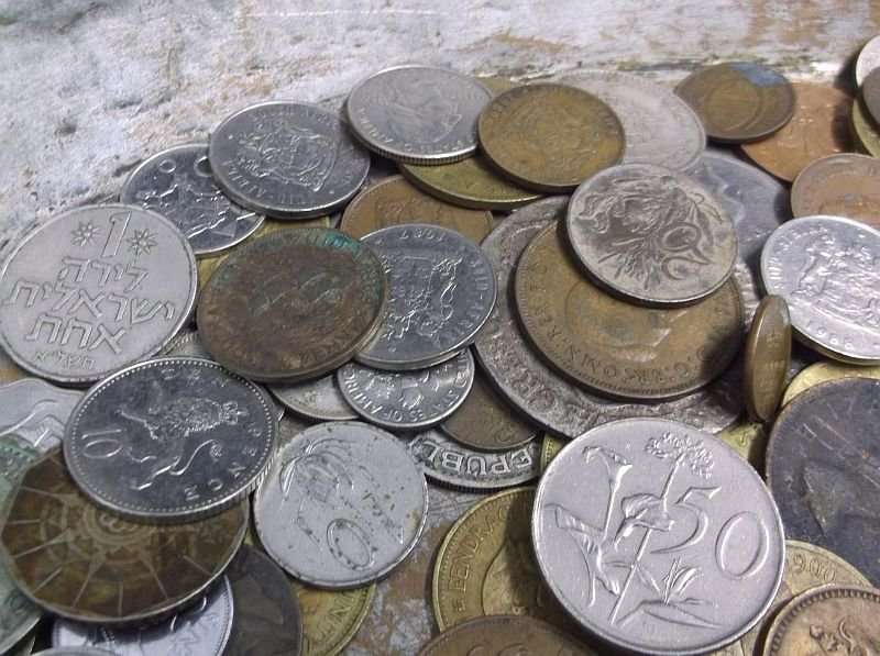 150 COINS FROM AROUND THE WORLD ....MAJORITY SOUTH AFRICAN....BID PER COIN TO TAKE ALL