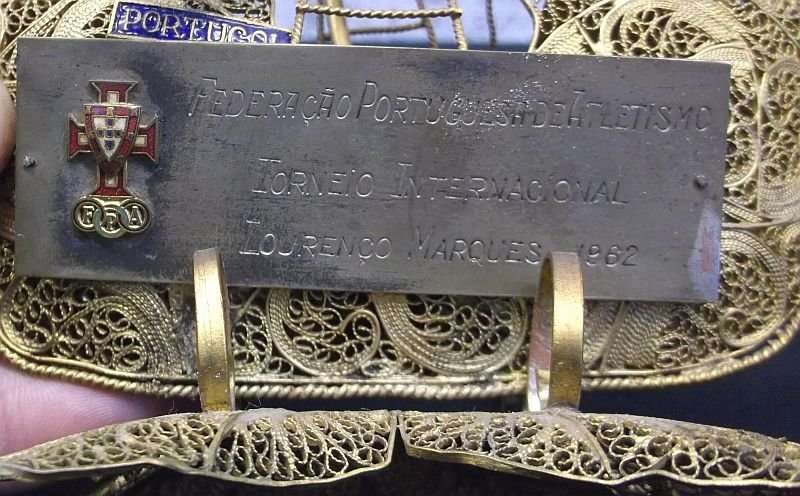 A FABULOUS INTRICATELY DETAILED VINTAGE FILIGREE GALLEON WITH SILVER PLAQUE ...STUNNING TO LOOK AT