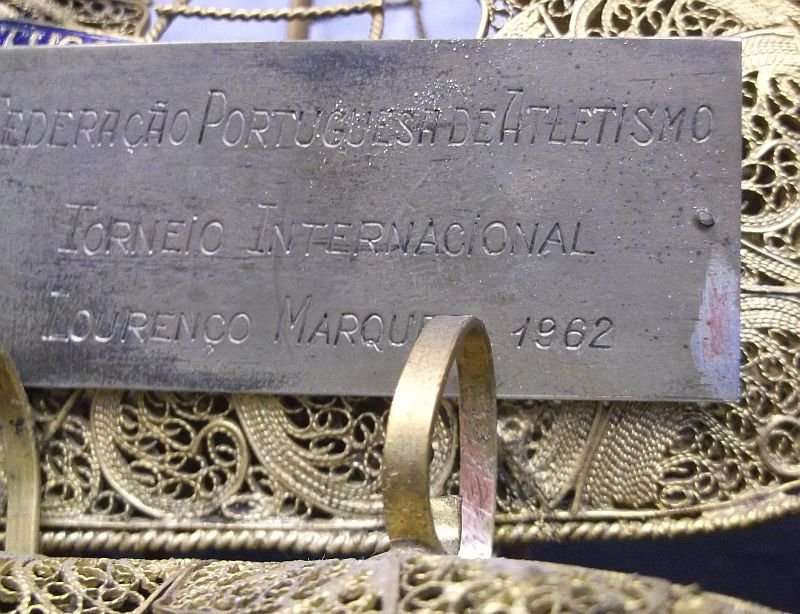 A FABULOUS INTRICATELY DETAILED VINTAGE FILIGREE GALLEON WITH SILVER PLAQUE ...STUNNING TO LOOK AT