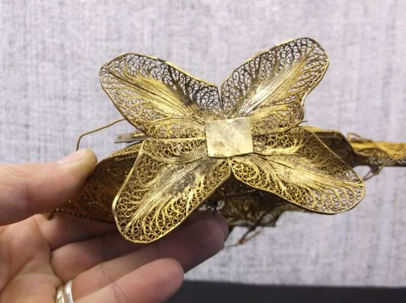 A FABULOUS INTRICATELY DETAILED VINTAGE FILIGREE GALLEON WITH SILVER PLAQUE ...STUNNING TO LOOK AT