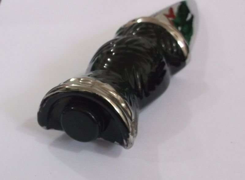 A SERIOUSLY COOL VINTAGE PORCELAIN WHISKY FLASK IN THE SHAPE OF A SCOTTISH DIRK ...AI