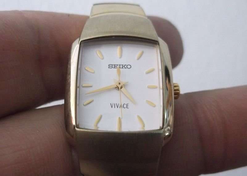 WOW !!! A STUNNING GOLD PLATED LADIES SEIKO WRISTWATCH IN EXCELLENT CONDITION WITH ORIGINAL BOX !!