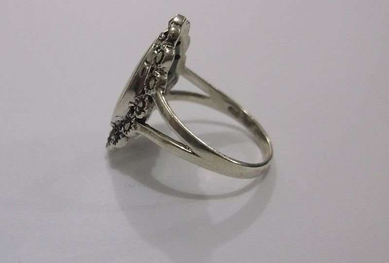 A STUNNING SOLID STERLING SILVER RING WITH MOTHER OF PEARL LOOK INLAY AND MARCASITE ...MUST SEE !!!