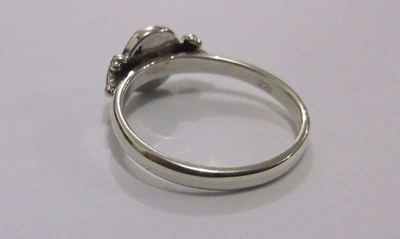 A FANTASTIC SOLID STERLING SILVER RING SET WITH A COOL TURQUOISE LOOK INLAY ...STUNNER !!