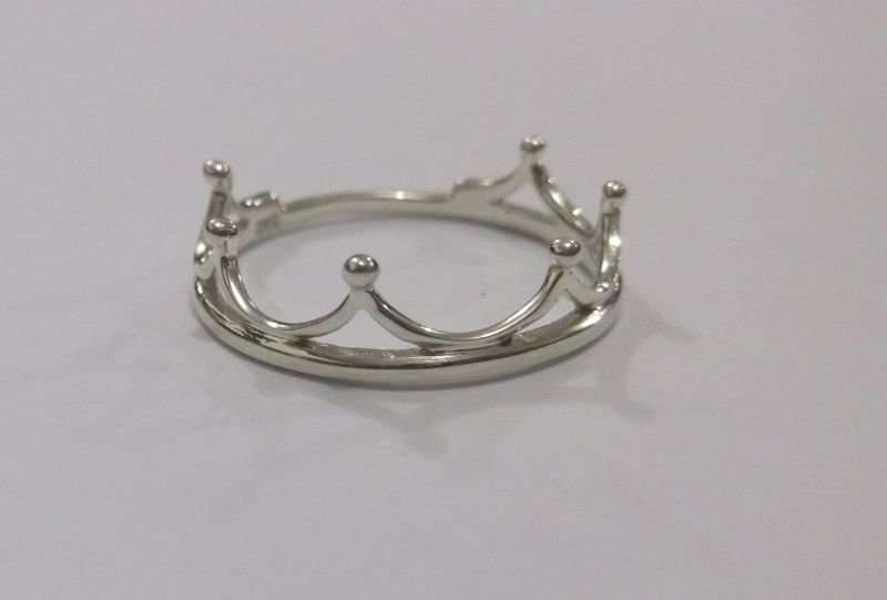 NEW DESIGN !! A SOLID STERLING SILVER RING FORMED AS A " ROYAL " CROWN ...TOO COOL !!