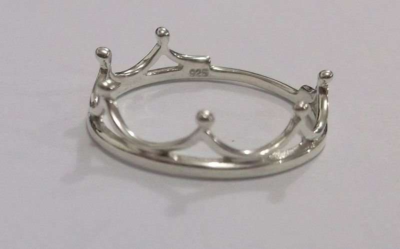 NEW DESIGN !! A SOLID STERLING SILVER RING FORMED AS A " ROYAL " CROWN ...TOO COOL !!