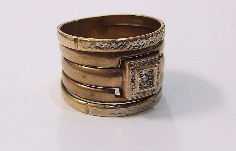 A MARVELOUS SOLID 9 CARAT GOLD 5 IN ONE DIAMOND RING ....BIG ...BOLD ...BEAUTIFUL !!!