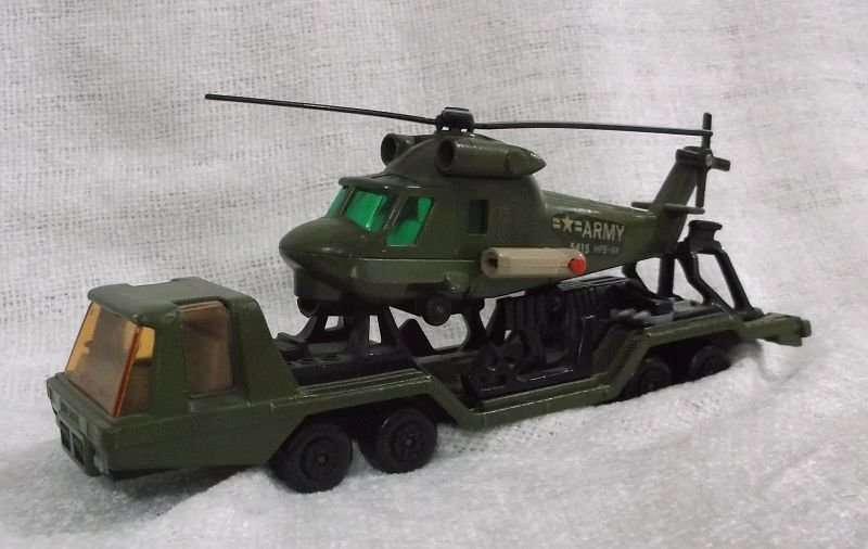 A TOTALLY COOL VINTAGE MATCHBOX LESNEY DIE CAST METAL MILITARY AIRCRAFT CARRIER AND HELICOPTER ..WOW