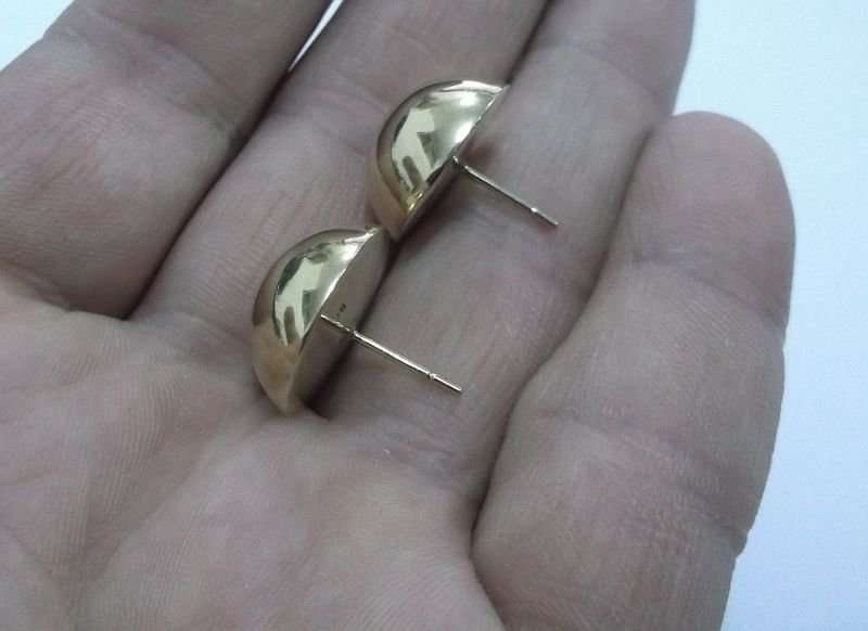 PRECIOUS !!! A LOVELY PAIR OF VINTAGE 9 CARAT GOLD DOME EARRINGS ...WOOOOW !!!