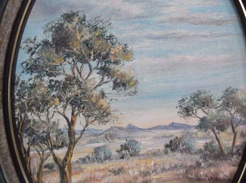 A LOVELY VINTAGE ORIGINAL OIL PAINTING SIGNED BY THE ARTIST ELISE DIPPENAAR IN OVAL FRAME