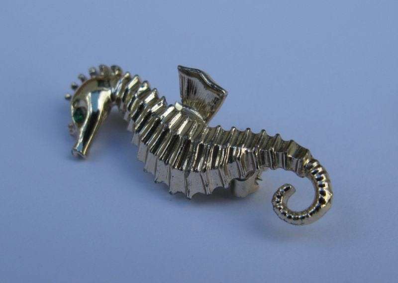 BROOCH / PIN - SEAHORSE