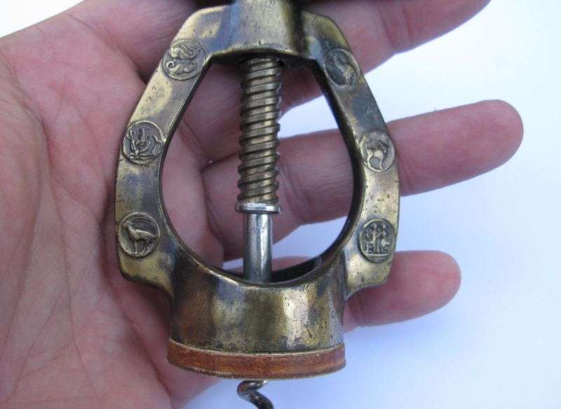 VINTAGE STAR SIGN CORKSCREW