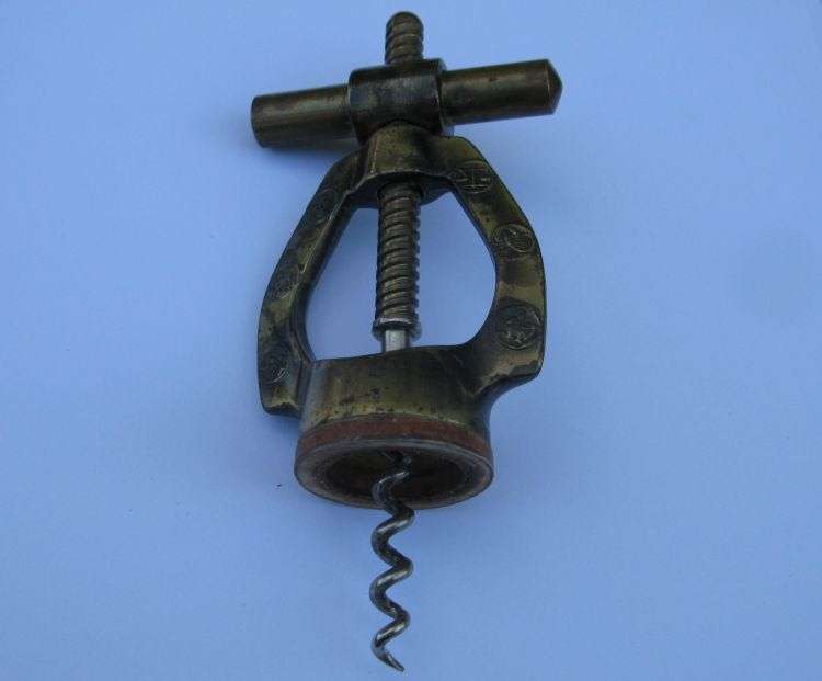 VINTAGE STAR SIGN CORKSCREW
