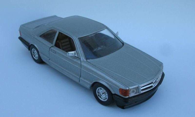 CLASSY !! A 1:26 SCALE DIE CAST METAL MODEL OF THE MERCEDES BENZ 500 SEC BY BURAGO ITALY...COOL SIZE