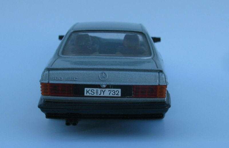 CLASSY !! A 1:26 SCALE DIE CAST METAL MODEL OF THE MERCEDES BENZ 500 SEC BY BURAGO ITALY...COOL SIZE