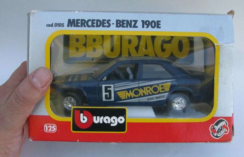 SO RARE !! A 1:25 SCALE DIE CAST METAL MODEL OF THE MERCEDES BENZ 190E BY BURAGO ITALY...BOXED !!