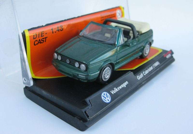 NICE FIND !! A 1:43 SCALE DIE CAST METAL MODEL OF THE 1988 VW GOLF CABRIOLET BY NEW RAY ...WOW !!!