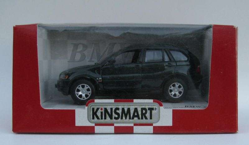 A HIGHLY DETAILED 1:36 SCALE DIE CAST METAL MODEL OF THE BMW X5 BY KINSMART...BOXED...WOW !!