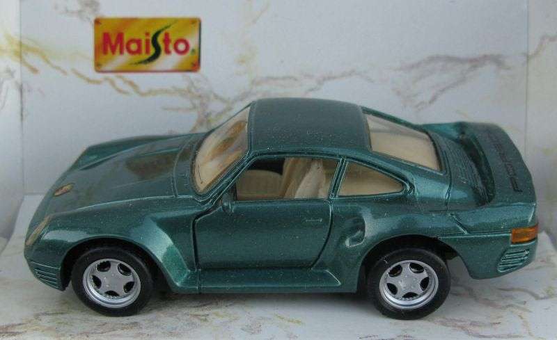 TOO COOL !! A 1:36 SCALE DIE CAST METAL MODEL OF THE PORSCHE 959 ...SPECIAL EDITION BY MAISTO !!