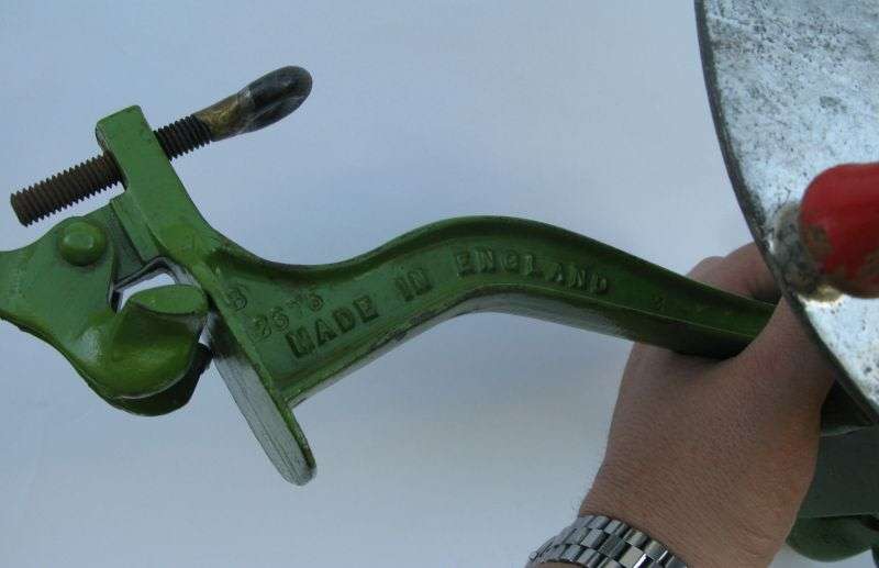 BRILLIANT RARE VINTAGE MEAT SLICER BY BEATRICE ENGLAND ...CAST IRON WITH COUNTER CLAMP ...WOW !!!!