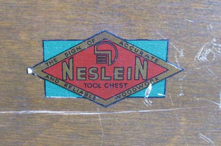 A COOL VINTAGE TOOL CHEST PERFECT FOR THE COLLECTOR OF COINS , POCKET KNIVES , MEDALS ETC !!