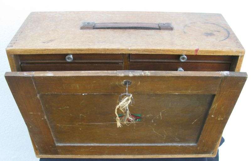 A COOL VINTAGE TOOL CHEST PERFECT FOR THE COLLECTOR OF COINS , POCKET KNIVES , MEDALS ETC !!