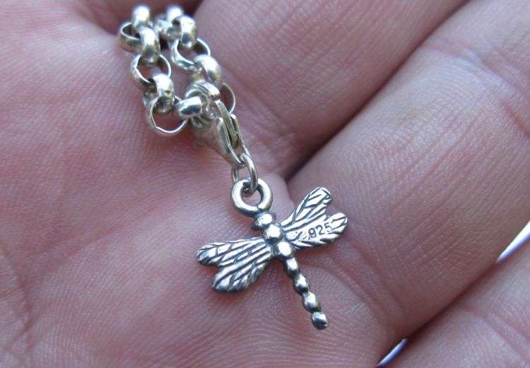 AN ELEGANT STERLING SILVER GENUINE PEARL PENDANT NECKLACE PLUS ROUND LINK BRACELET ...BONUS PADLOCK