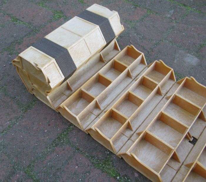 SO COOL !! A VINTAGE ROLYKIT ORGANIZER MADE IN HOLLAND ...PERFECT FOR THE COLLECTOR !! MUST HAVE !!