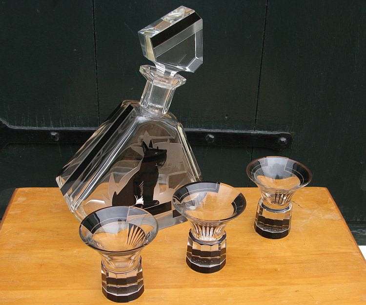SUPER RARE !! THE EPITOME OF""ART DECO""...SCOTTISH TERRIER THEMED CUT GLASS DECANTER WITH 3 GLASSES
