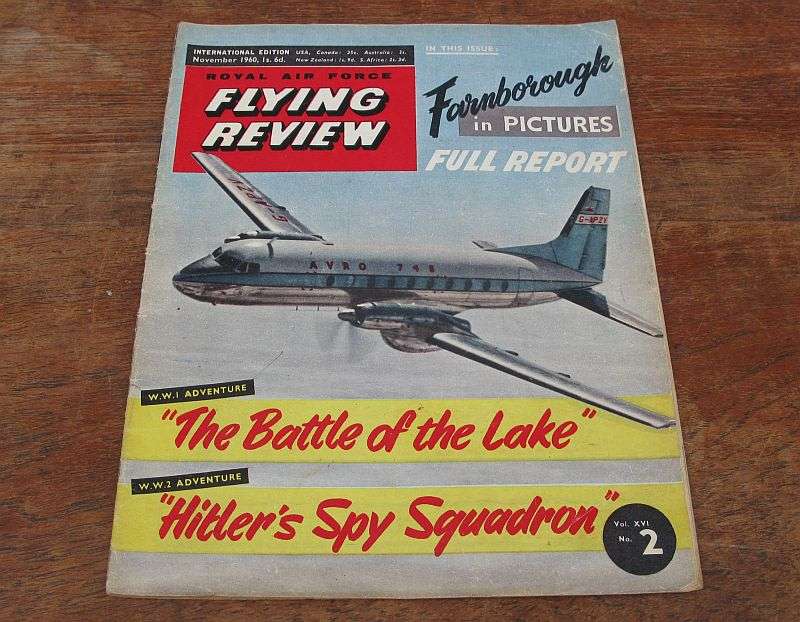 ROYAL AIR FORCE  - NOVEMBER 1960 FLYING REVIEW - RARE FIND !!