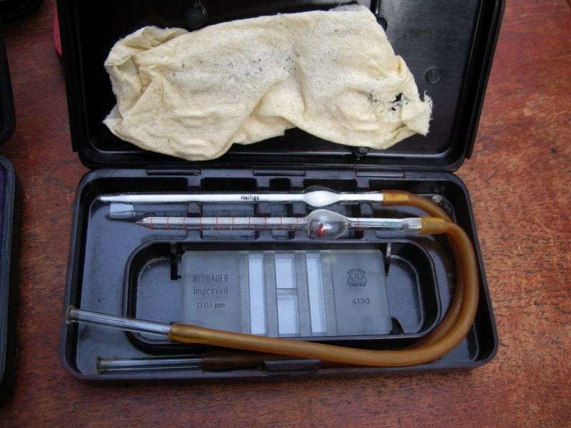 ABSOLUTELY RARE FIND !! A LOT OF OLD MICROSCOPE ACCESSORIES IN ORIGINAL BOXES !! MUST SEE !! WOW !!