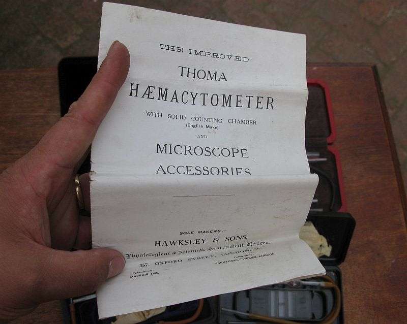 ABSOLUTELY RARE FIND !! A LOT OF OLD MICROSCOPE ACCESSORIES IN ORIGINAL BOXES !! MUST SEE !! WOW !!