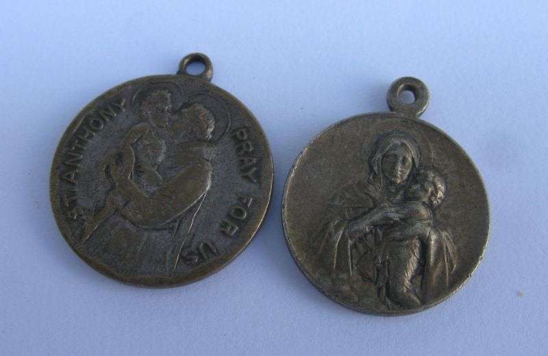 A STUNNING COLLECTION OF 8 RELIGIOUS MEDALLIONS INCLUDING A FRENCH STERLING SILVER ENAMELED MADONNA