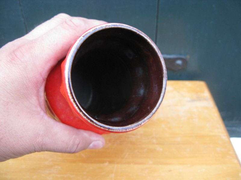 BRILLIANT RARE FIND ! A GORGEOUS VINTAGE WEST GERMAN ""BAY POTTERY"" VASE IN STRIKING RED !! MARKED